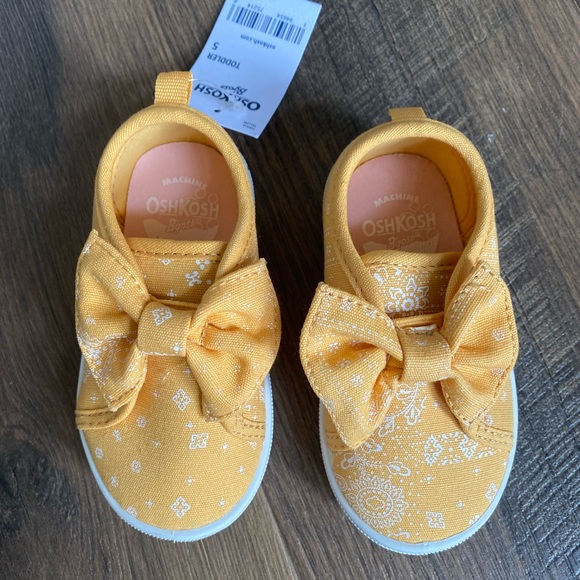 OSHKOSH Yellow Paisley Slip On Sneakers - Picture 9 of 9